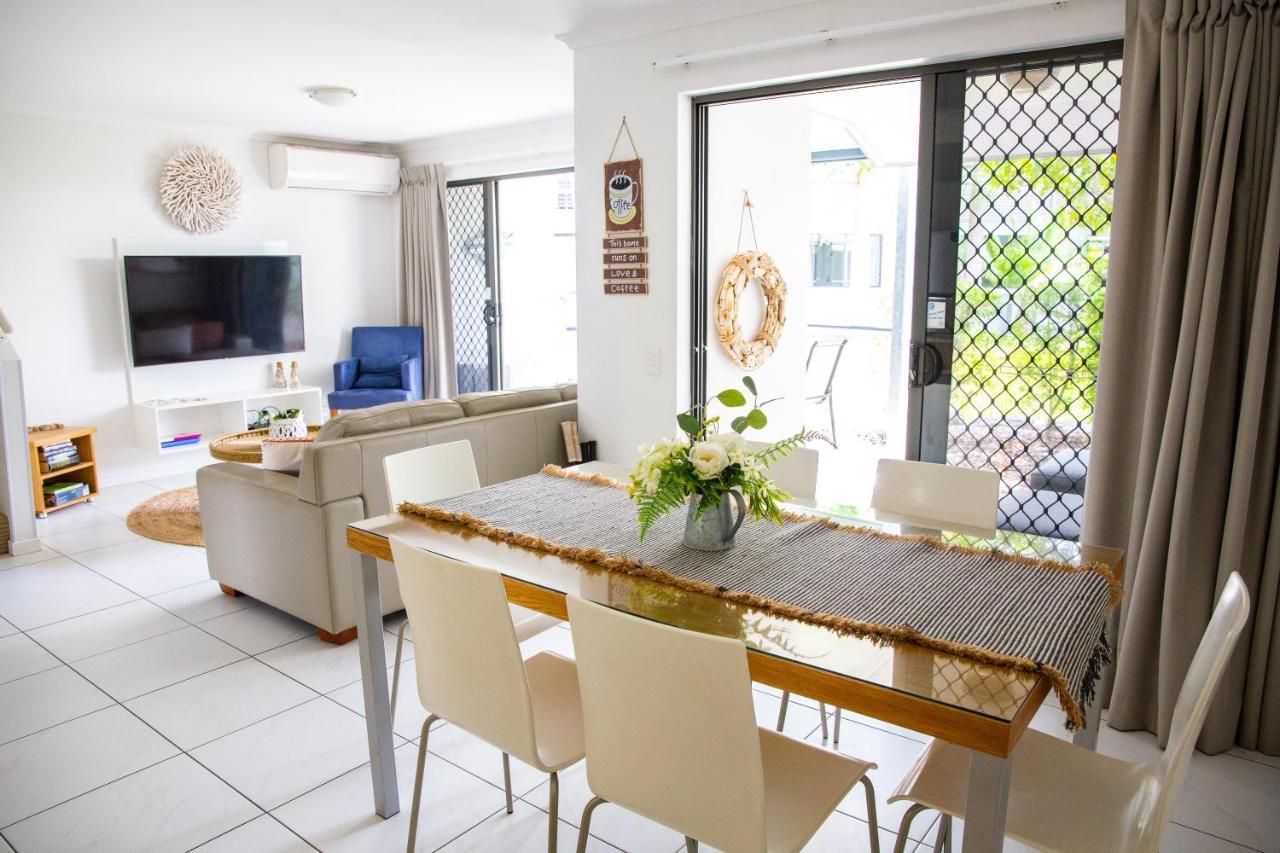 Tropical Getaway In 2 Bedroom Unit In 4 Star Resort Noosaville Exteriör bild