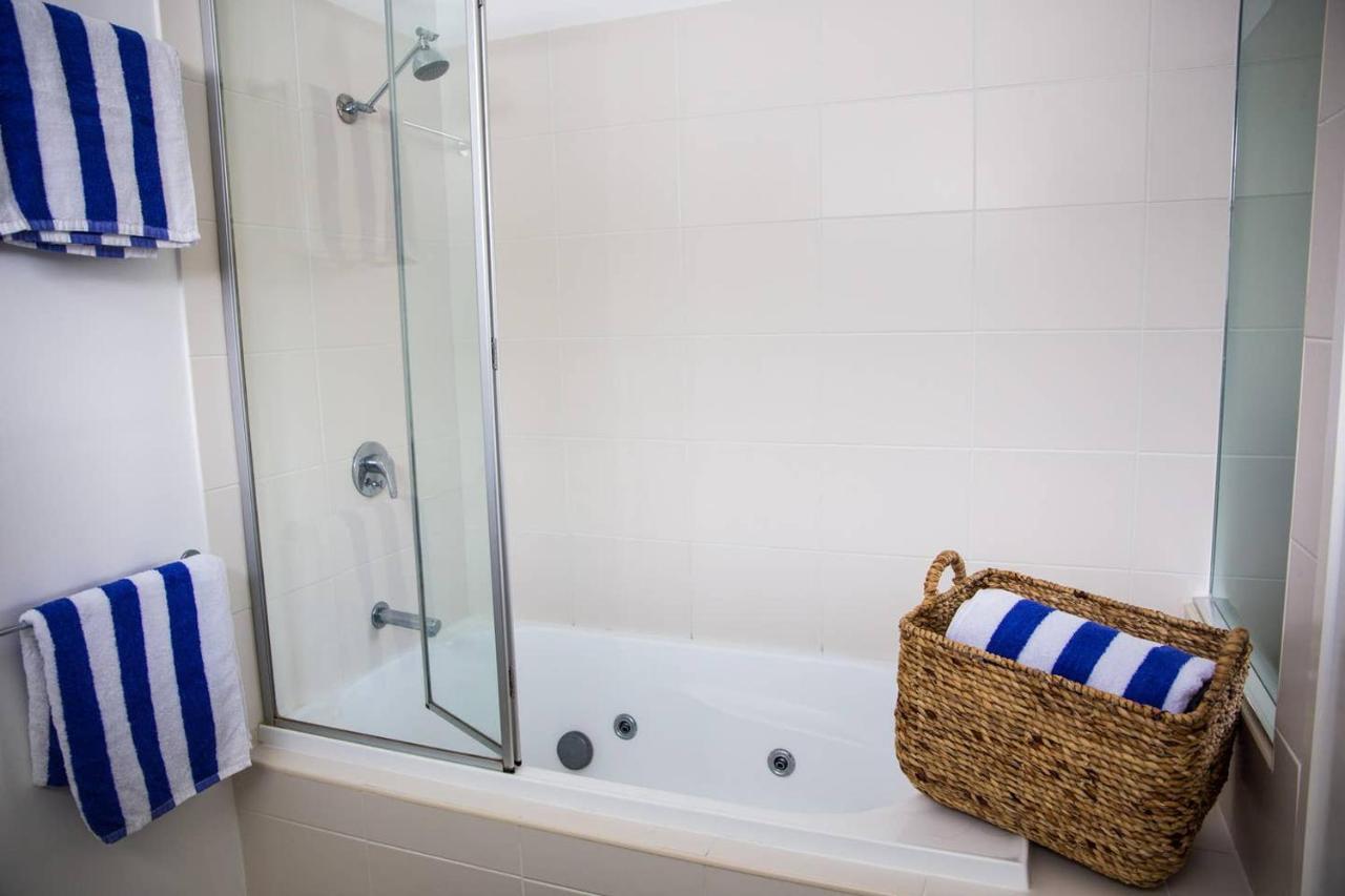 Tropical Getaway In 2 Bedroom Unit In 4 Star Resort Noosaville Exteriör bild